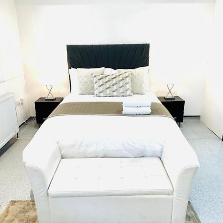 런던 Westferry Two 아파트 외부 사진