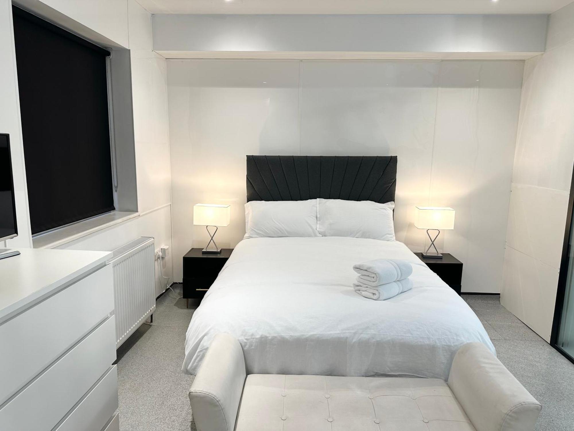 런던 Westferry Two 아파트 외부 사진