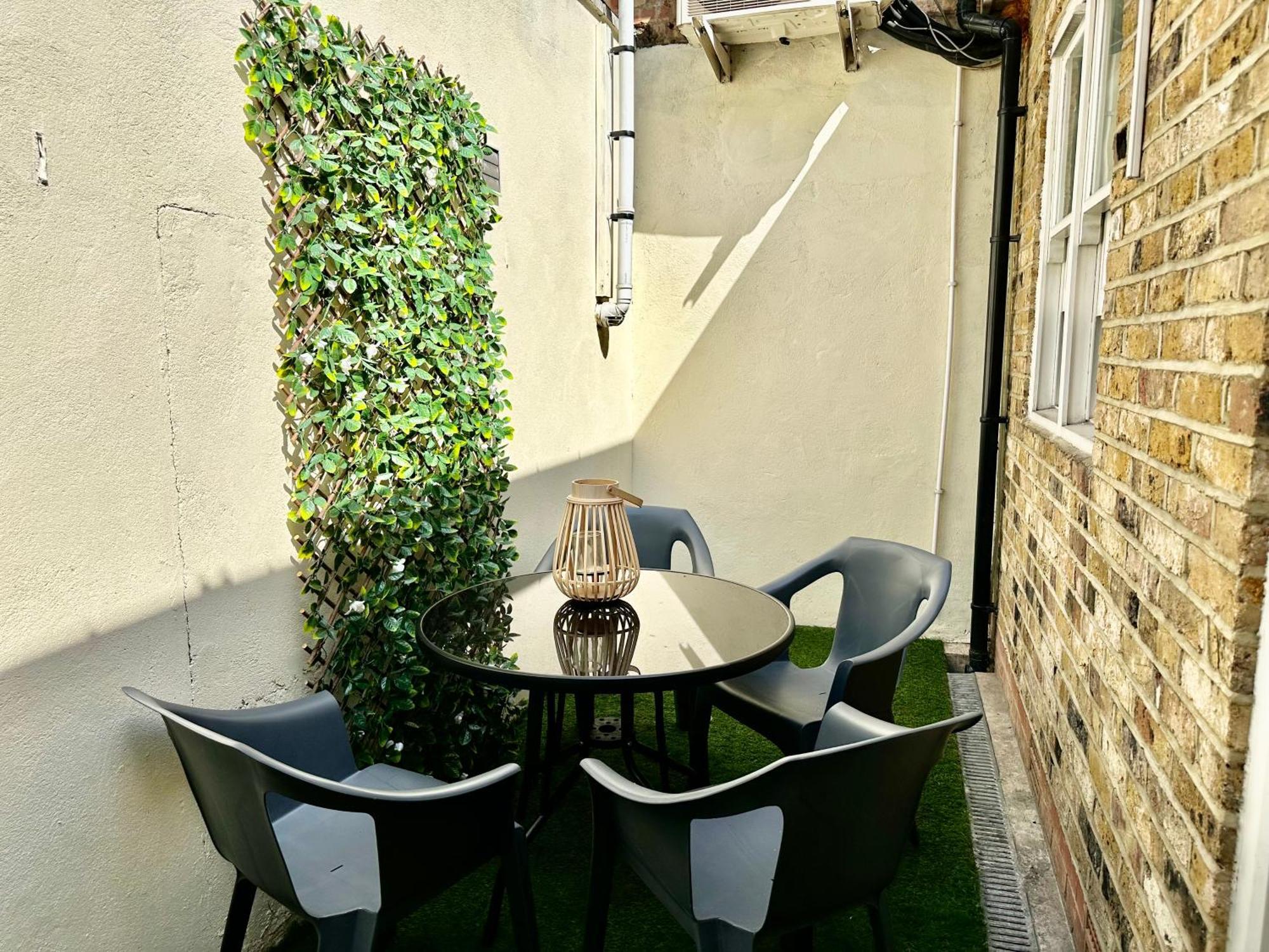 런던 Westferry Two 아파트 외부 사진