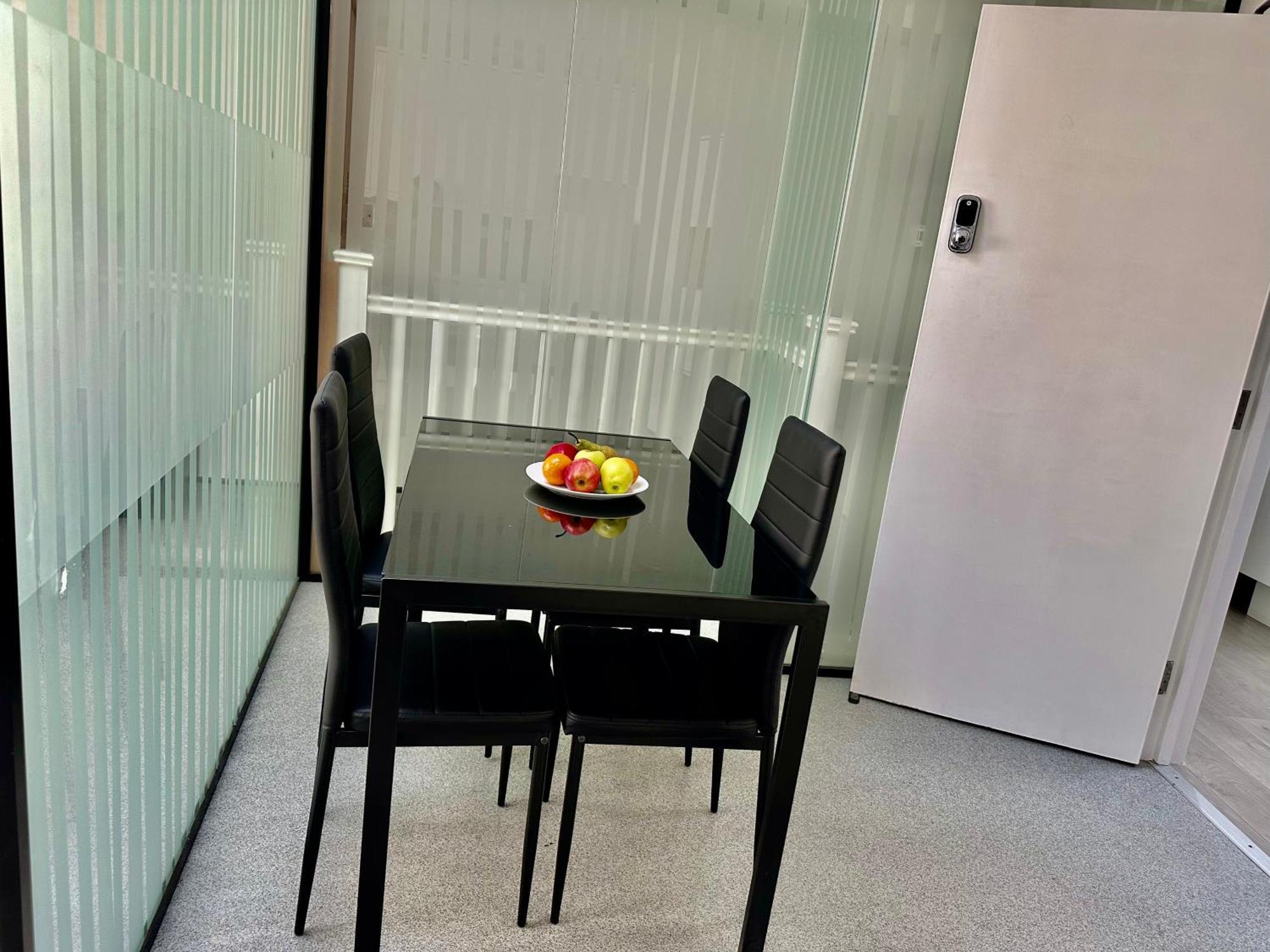런던 Westferry Two 아파트 외부 사진