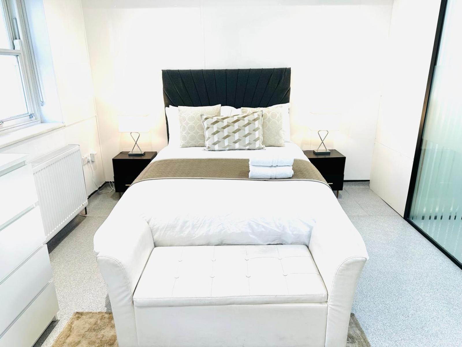 런던 Westferry Two 아파트 외부 사진