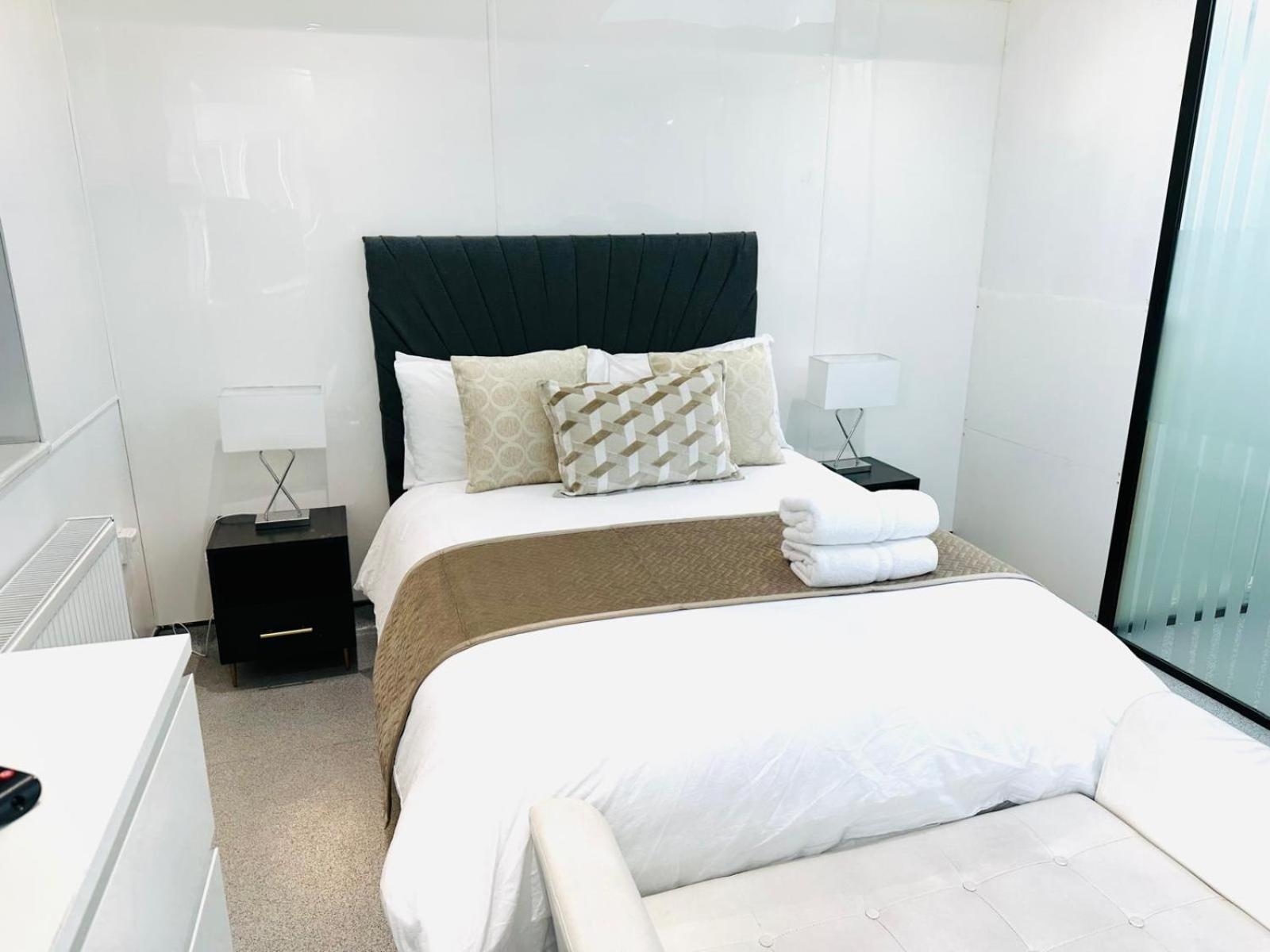 런던 Westferry Two 아파트 외부 사진