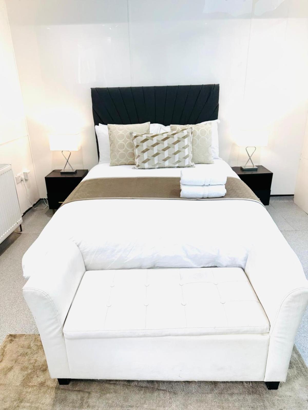 런던 Westferry Two 아파트 외부 사진