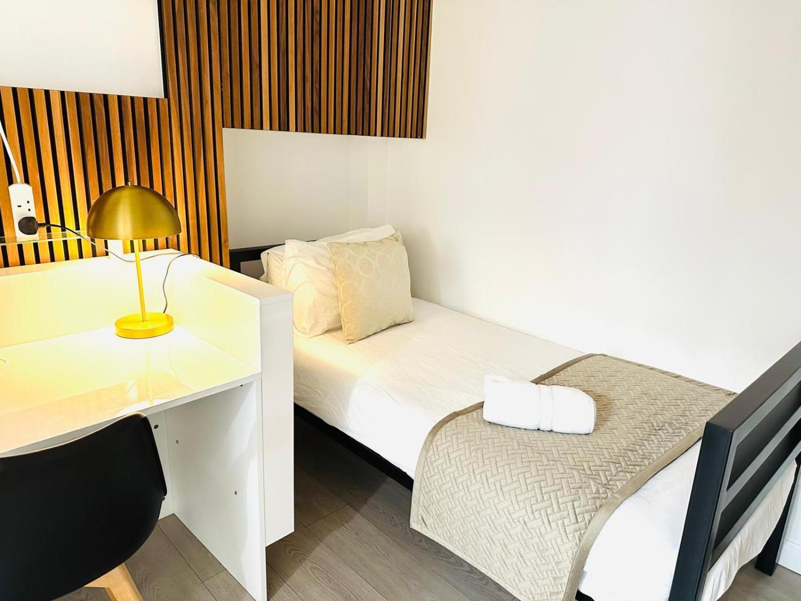 런던 Westferry Two 아파트 외부 사진